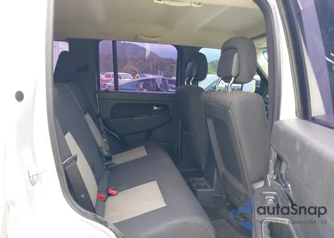 2010 Jeep Liberty Sport from USA, damaged, VIN 1J4PN2GK2AW110009